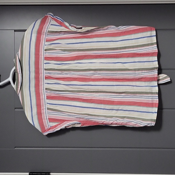 Front tie button up - Picture 3 of 3